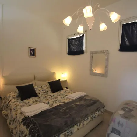 Giulia By Interhome Moneglia